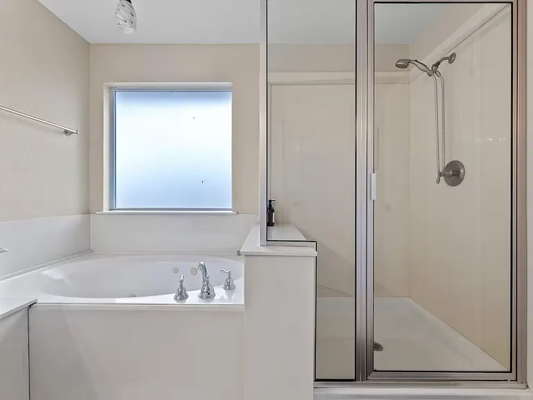 14190 Brushwood Dr — Photo 29