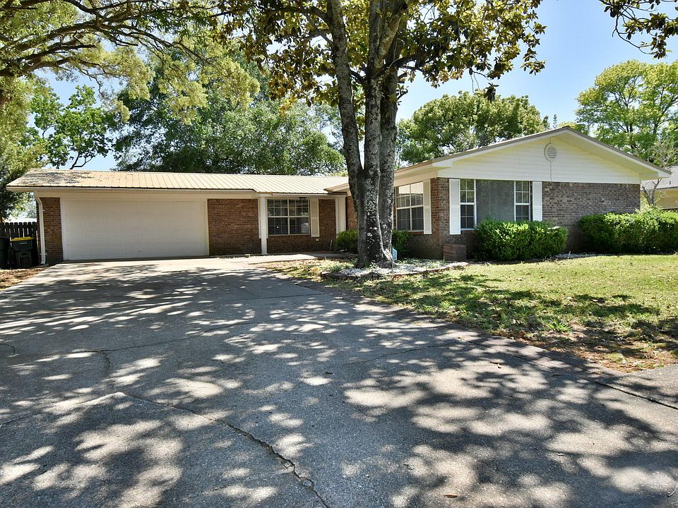 1st image of 632 Merioneth Dr NE