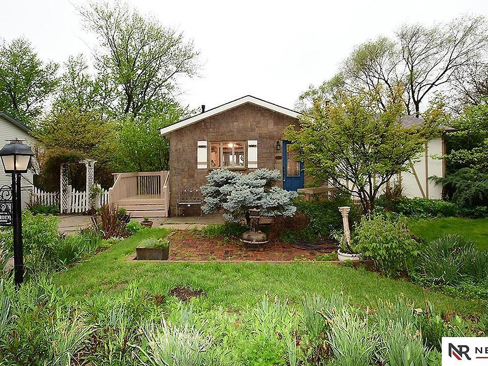 1st image of 706 Bellevue Blvd S