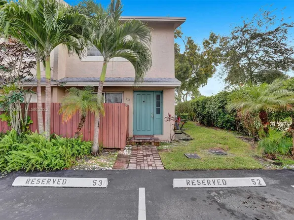 910 Banks Rd, Pompano Beach, FL 33063