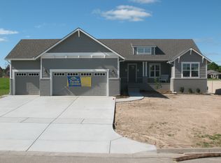 330 E Kodiak St, Kechi, KS 67067