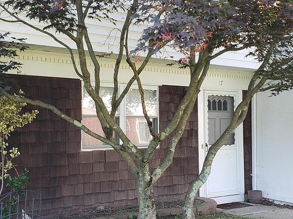 2nd image of 593 Garfield Ave APT 17