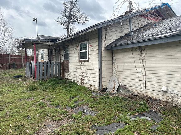 5th image of 8614 Fringewood Dr