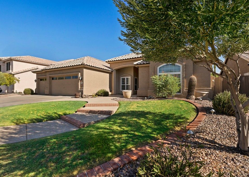 1st image of 3866 E Amberwood Dr