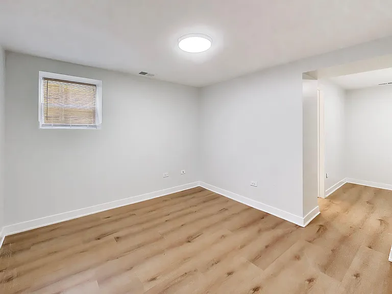 5222 N Christiana Ave #G — Photo 18