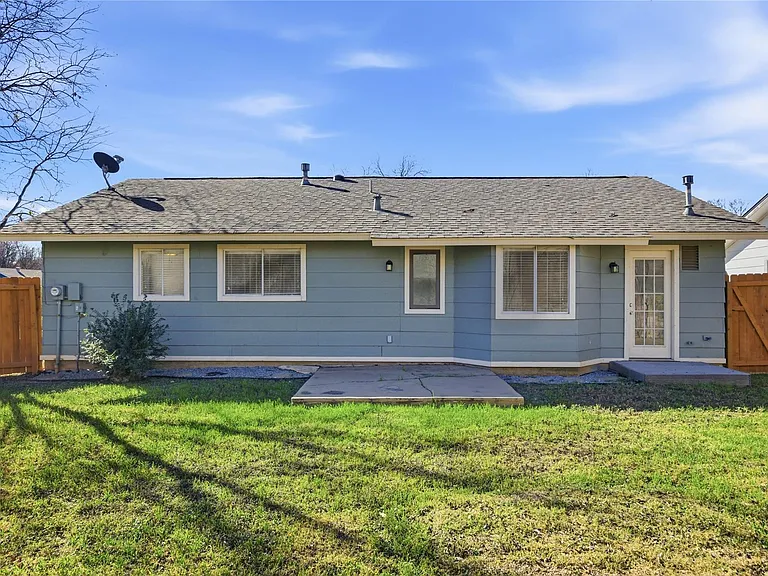 1704 Cherry Orchard Dr — Photo 15