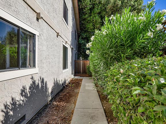 3rd image of 130 Baroni Ave APT 23