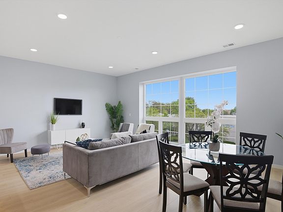 5th image of 5830 N Lincoln Ave #3W