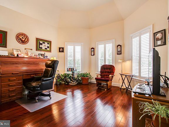 5th image of 15454 Admiral Baker Cir