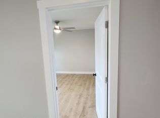 8139 Grand River Rd APT 2, Brighton, MI 48114