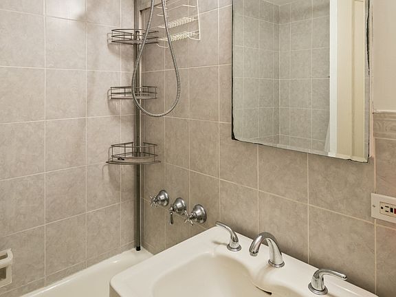 4th image of 5 Tudor City Pl APT 909