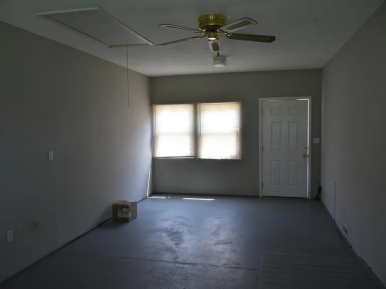 714 E Nance Dr — Photo 12