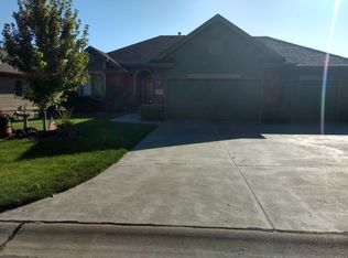 19595 Ridgeway Rd, Plattsmouth, NE 68048