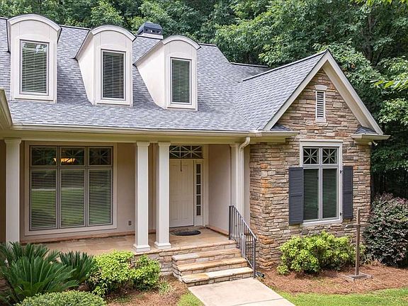 4th image of 210 Old Elberton Rd