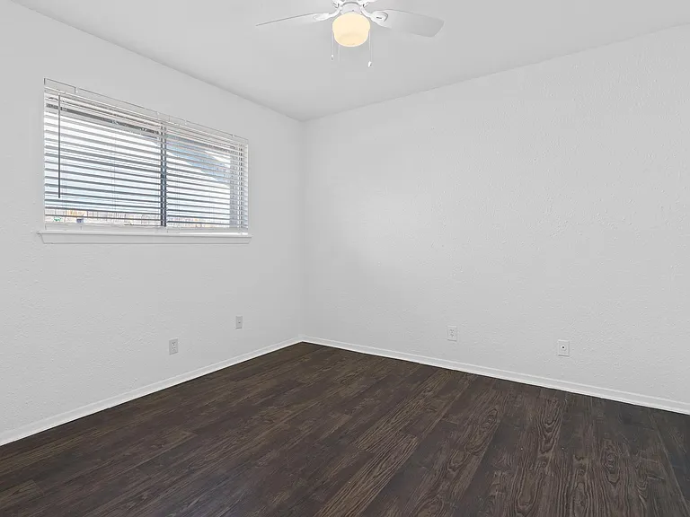 7200 Creekside Dr #D — Photo 12