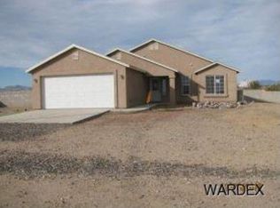 6871 W Waddell Dr, Golden Valley, AZ 86413