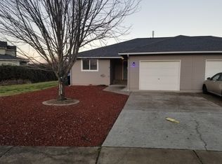 172 N Buchanan Ave, Eagle Point, OR 97524