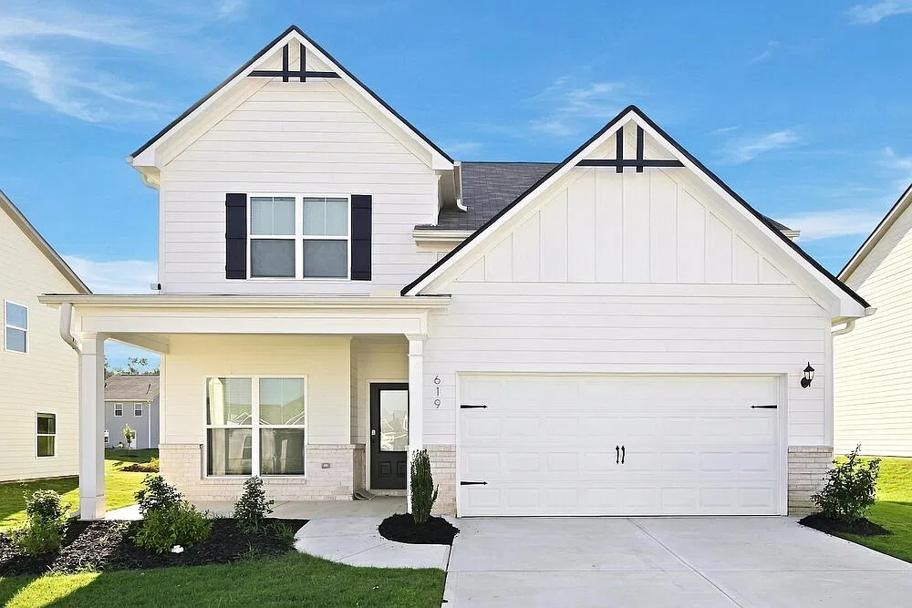 3 bed, 2.5 bath, 2087 sqft, $2,305 — Photo 1