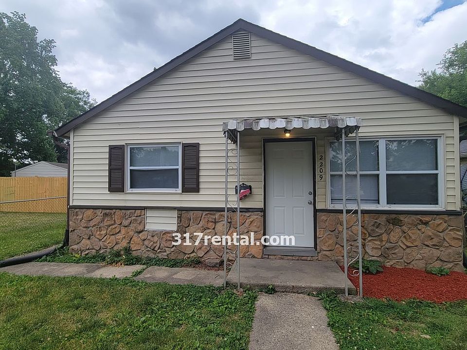 1st image of 2209 E Bradbury Ave