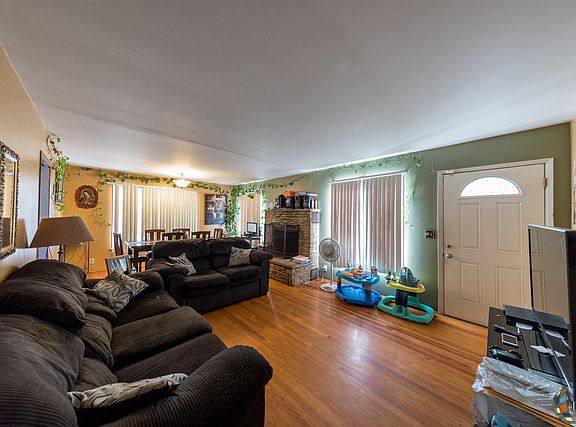 3rd image of 501 S International Blvd