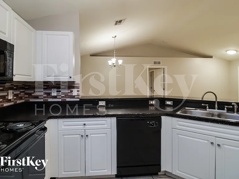 3707 7th St W — Photo 7