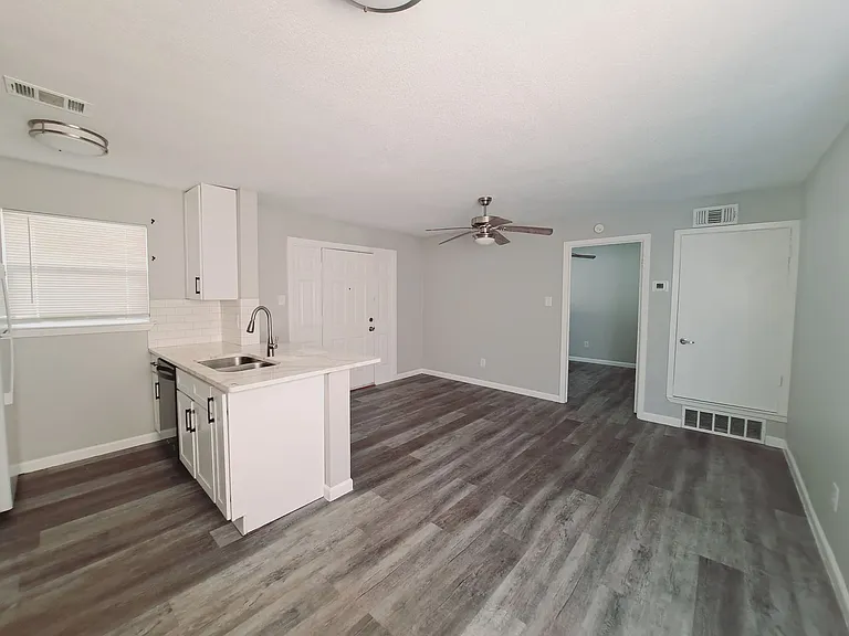 817 Bluebird Dr — Photo 6