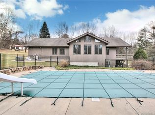 15 Scenic Hill Ln, Monroe, CT 06468