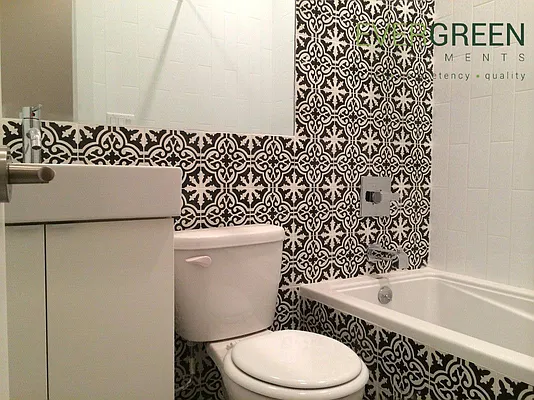 Rented by Evergreen Apartments BK | media 17