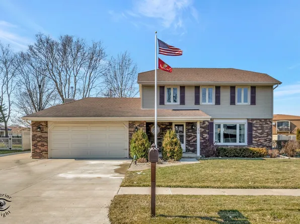 379 Fox Trail Dr, Bourbonnais, IL 60914