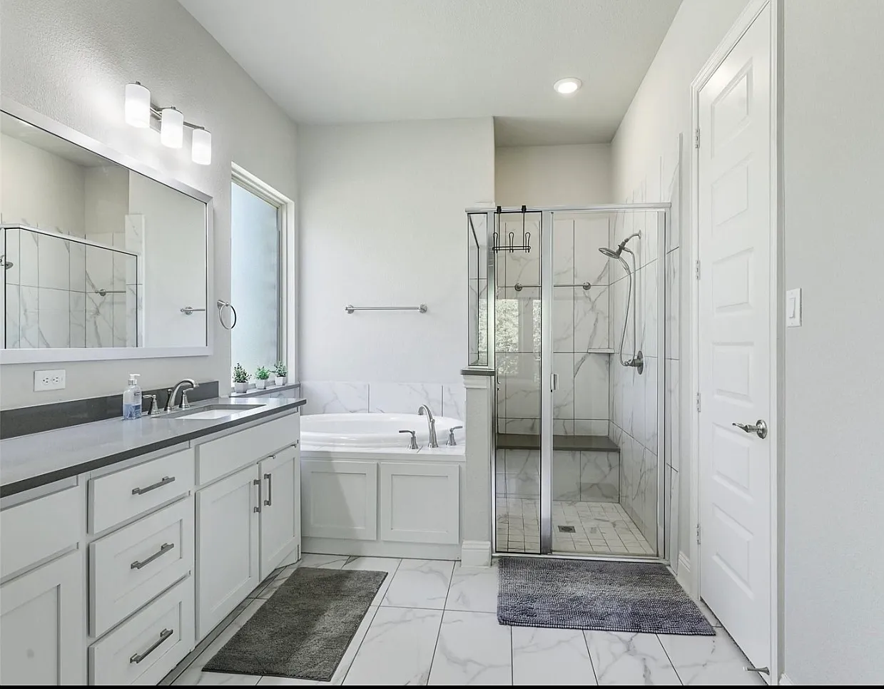 4 bed, 3027 sqft, $3,000 — Photo 4