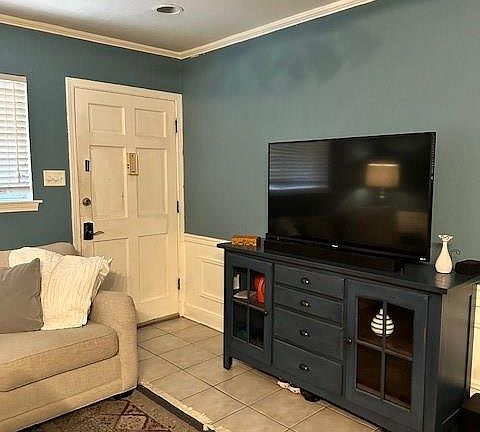 3rd image of 2855 Saint Charles Ave APT 105