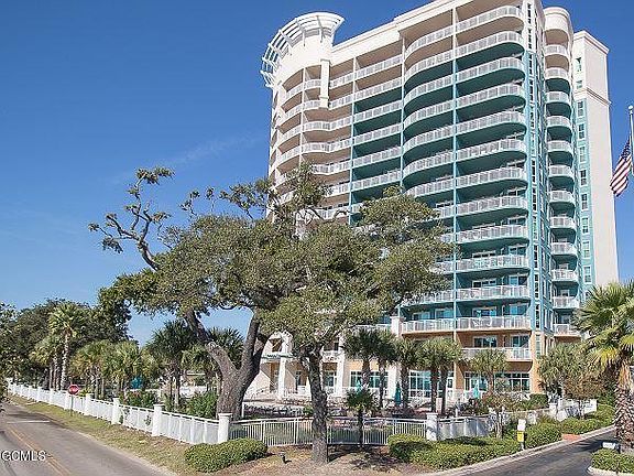 2nd image of 2228 Beach Dr