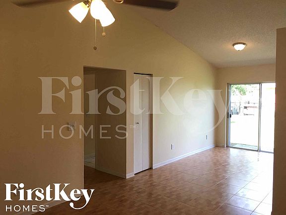2nd image of 1011 Coatbridge Dr