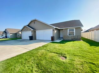 1007 S 90th Ave UNIT 2, Yakima, WA 98908