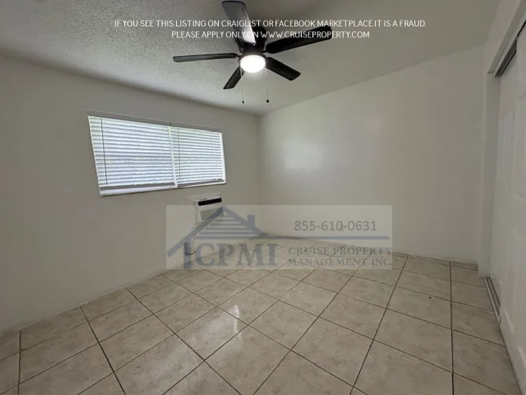 6031 Polk St — Photo 15