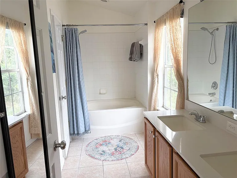 8503 Shallow Creek Ct — Photo 9