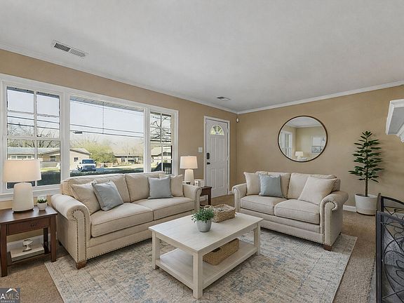 4th image of 2292 Camp Ground Rd SW