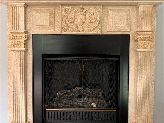4th image of 5002 Dahlia Cir