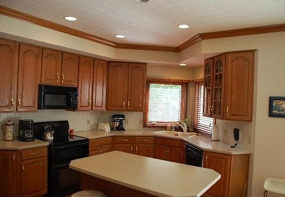 Kitchen with Island