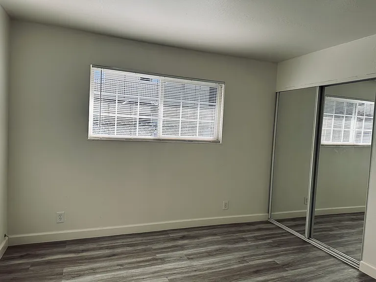 655 Sycamore Ave #11 — Photo 11