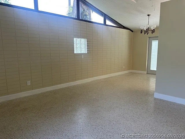 3 bed, 2.0 bath, 1256 sqft, $2,500 — Photo 3