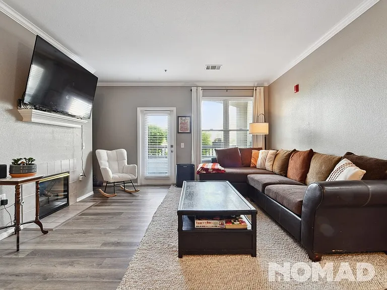 18919 E Warren Cir #103 — Photo 6