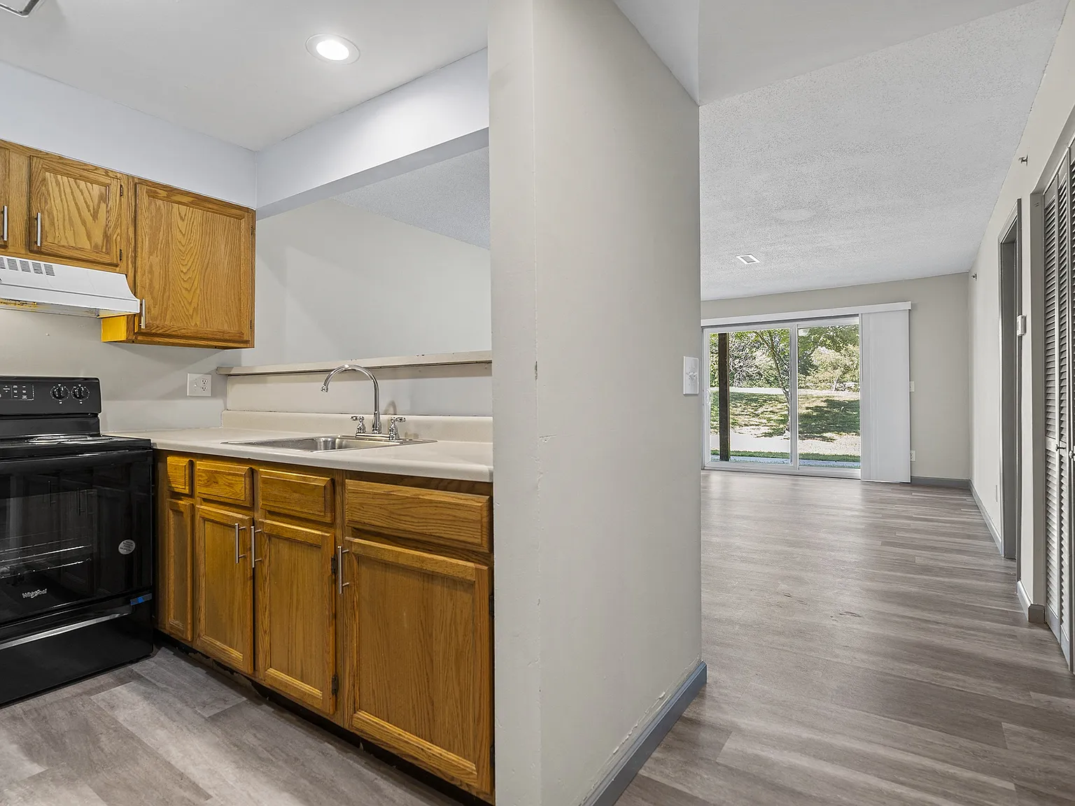 The Hill Apartments — Photo 2