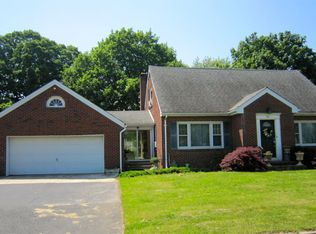 743 Village Rd W, Princeton Junction, NJ 08550