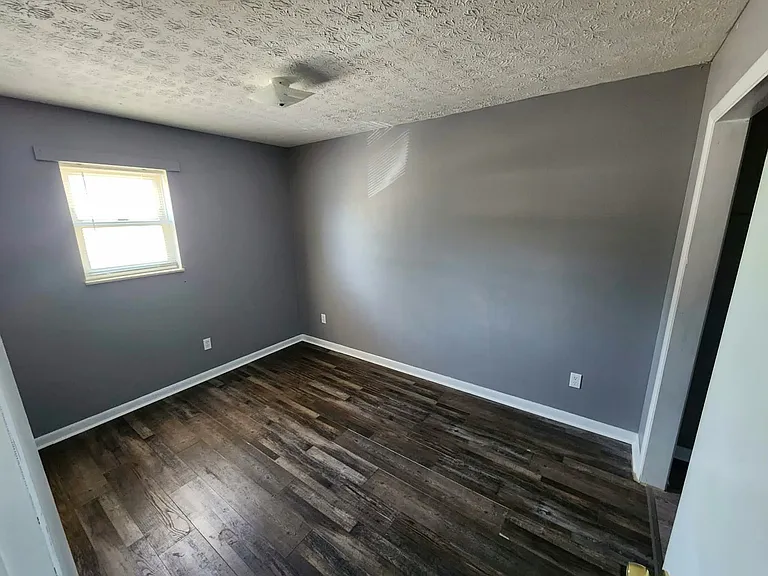 713 Mill St — Photo 2