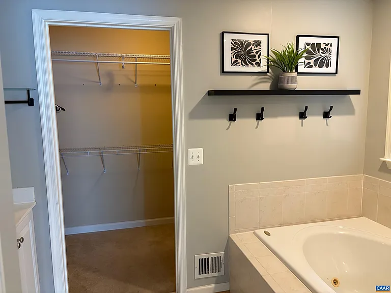 42 Branch Ln — Photo 19