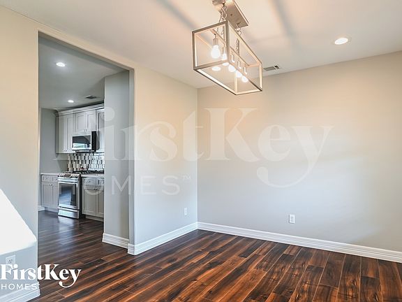 4th image of 8003 Ginger Park Dr