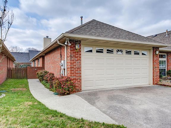 2nd image of 445 Creekview Ln