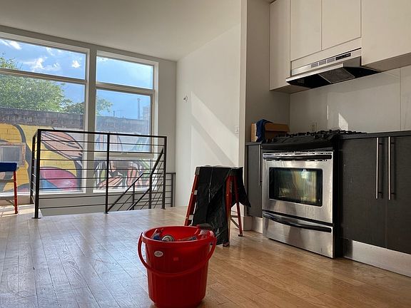 3rd image of 112 Troutman St #1124