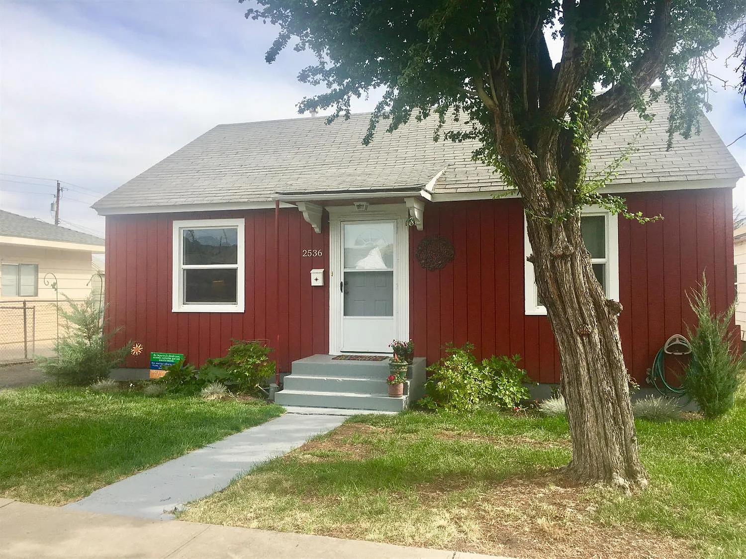 2536 Darrow Ave photo 1